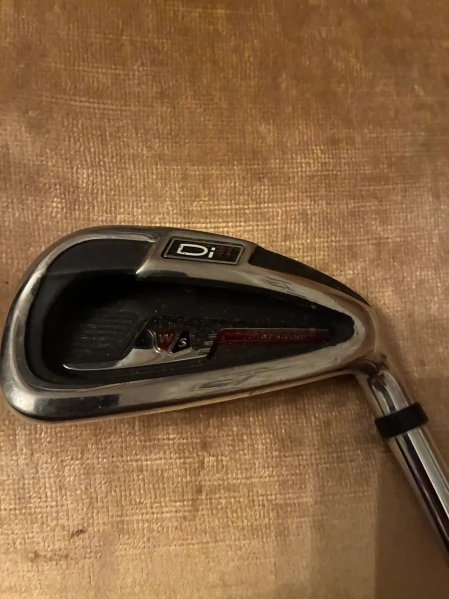 Wilson staff D11 Irons 5 to PW + Gap wedge - Image 1
