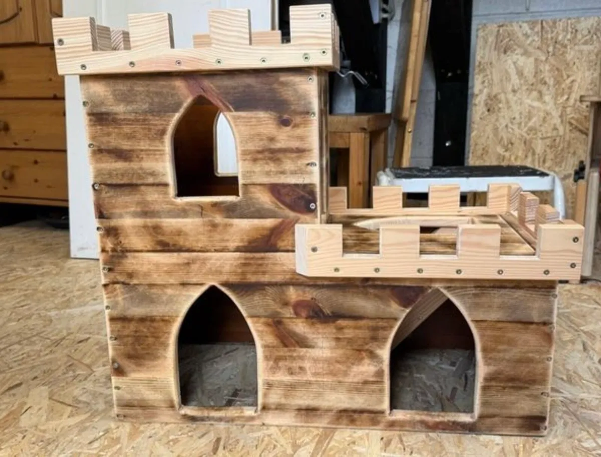 A 'Castle' for guinea pigs or other small animals - Image 1