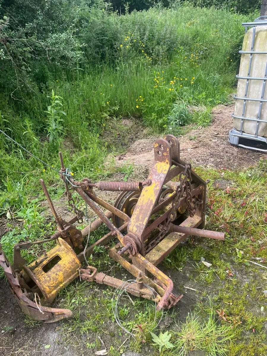 Old Fingerbar Mower - Image 2