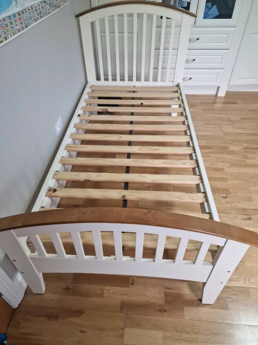 Bed - Image 2
