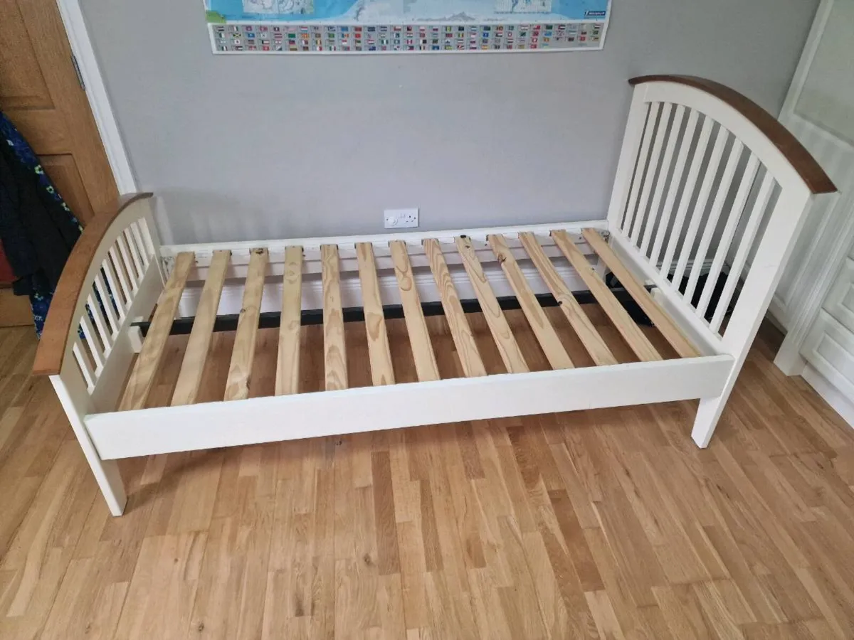 Bed - Image 3