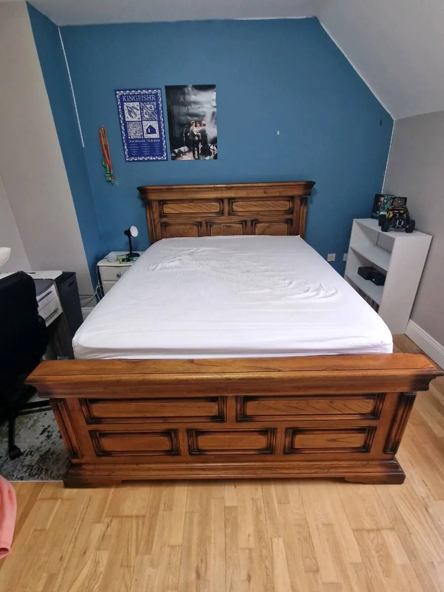 Bed - Image 1