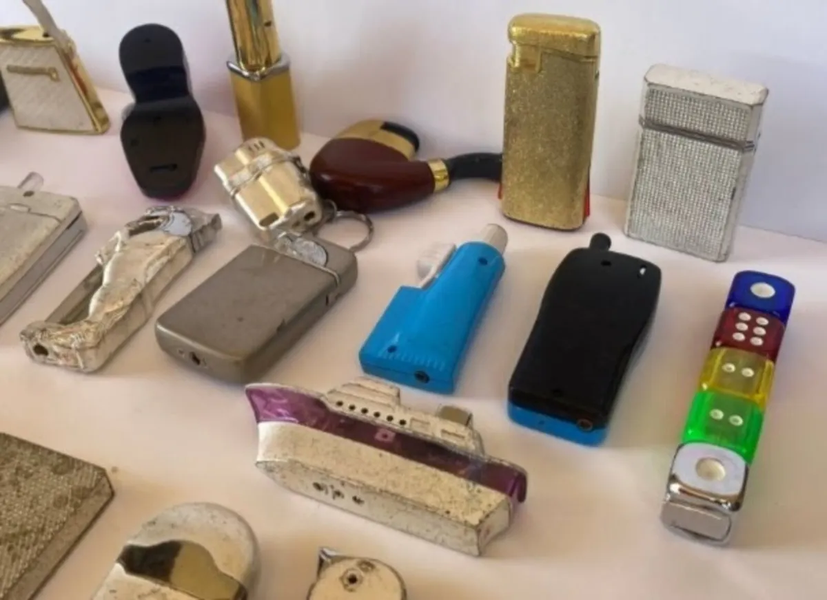 JOB LOT OF OLD LIGHTERS ... PRE 2000 - Image 3