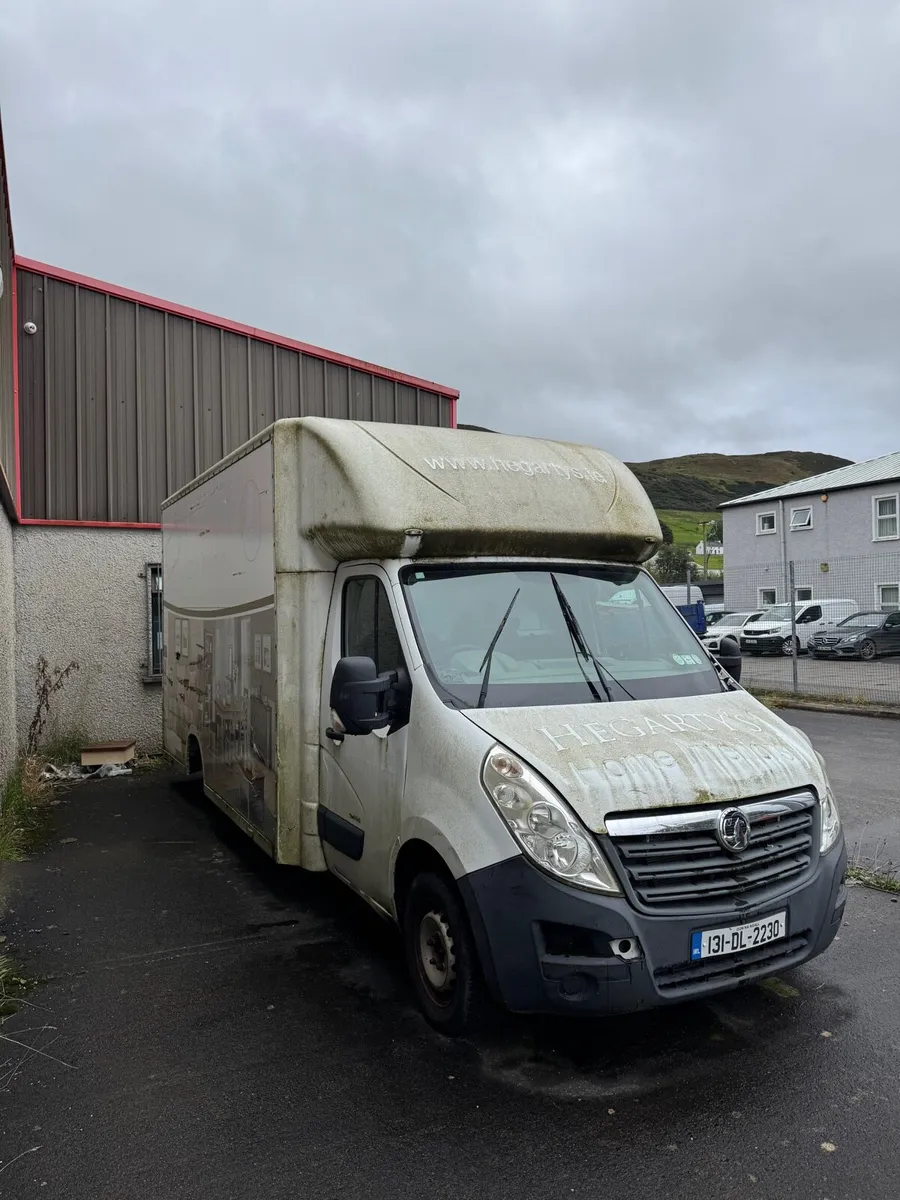 Vauxhall Movano box van - Image 1