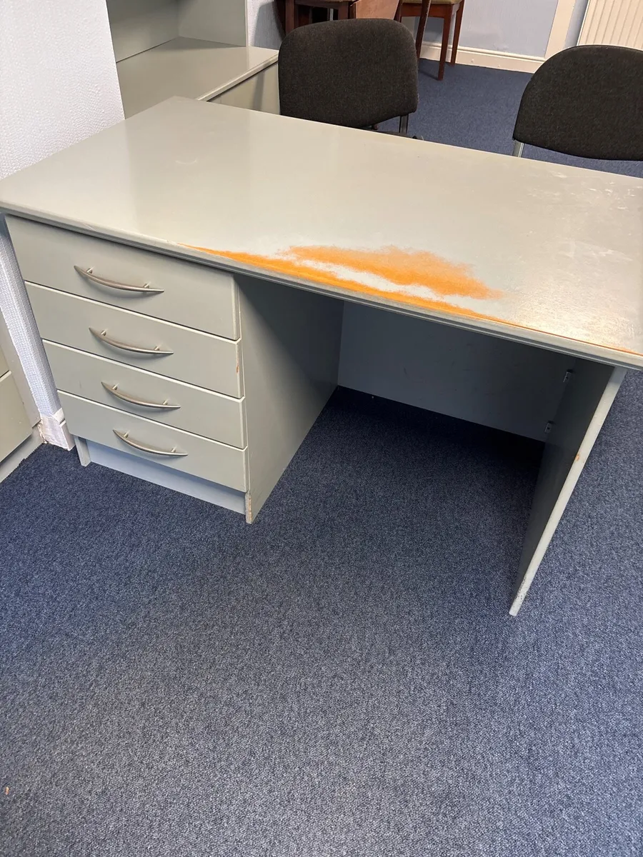 Office table - Image 2