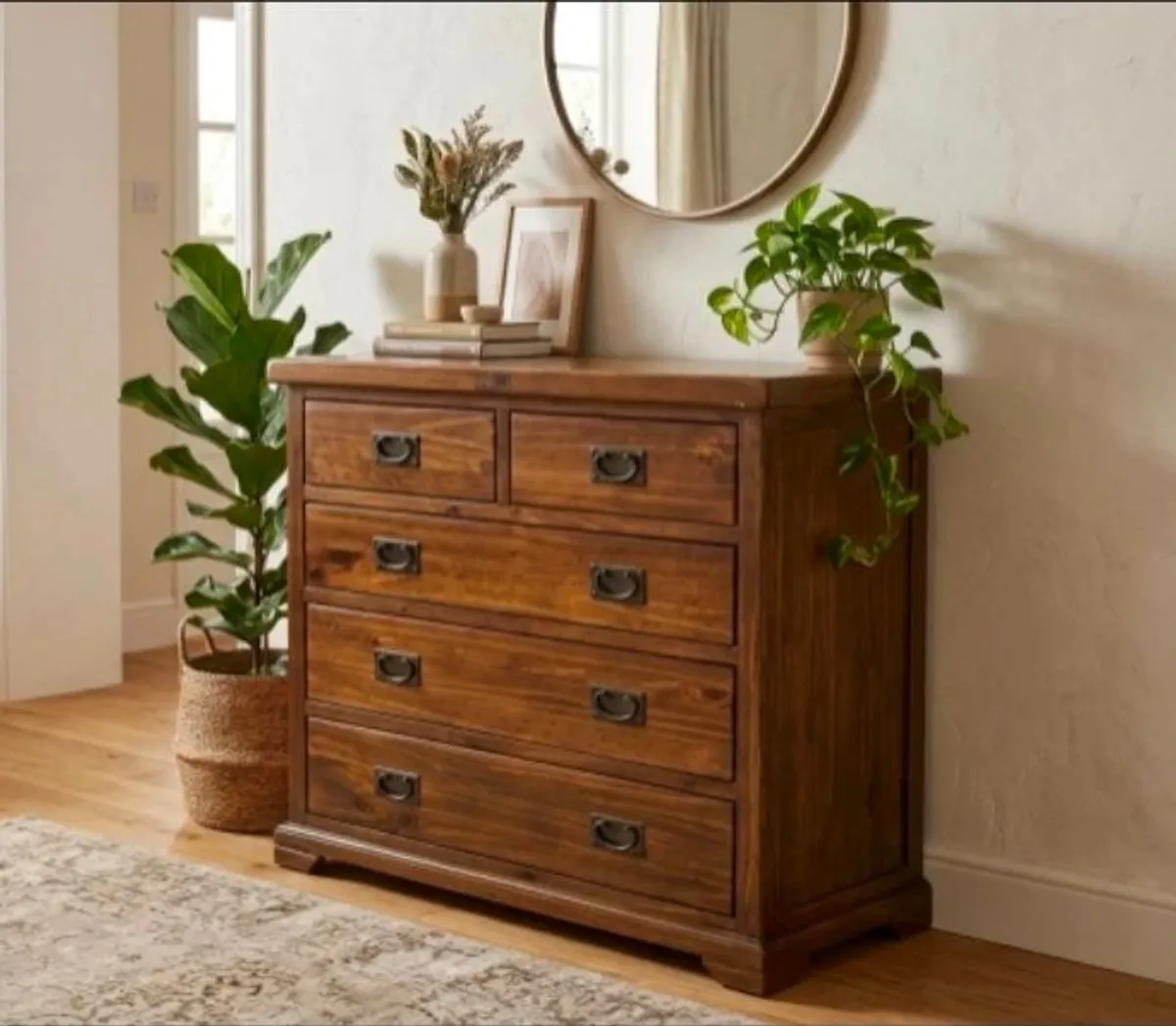 Chest of drawer - Image 1