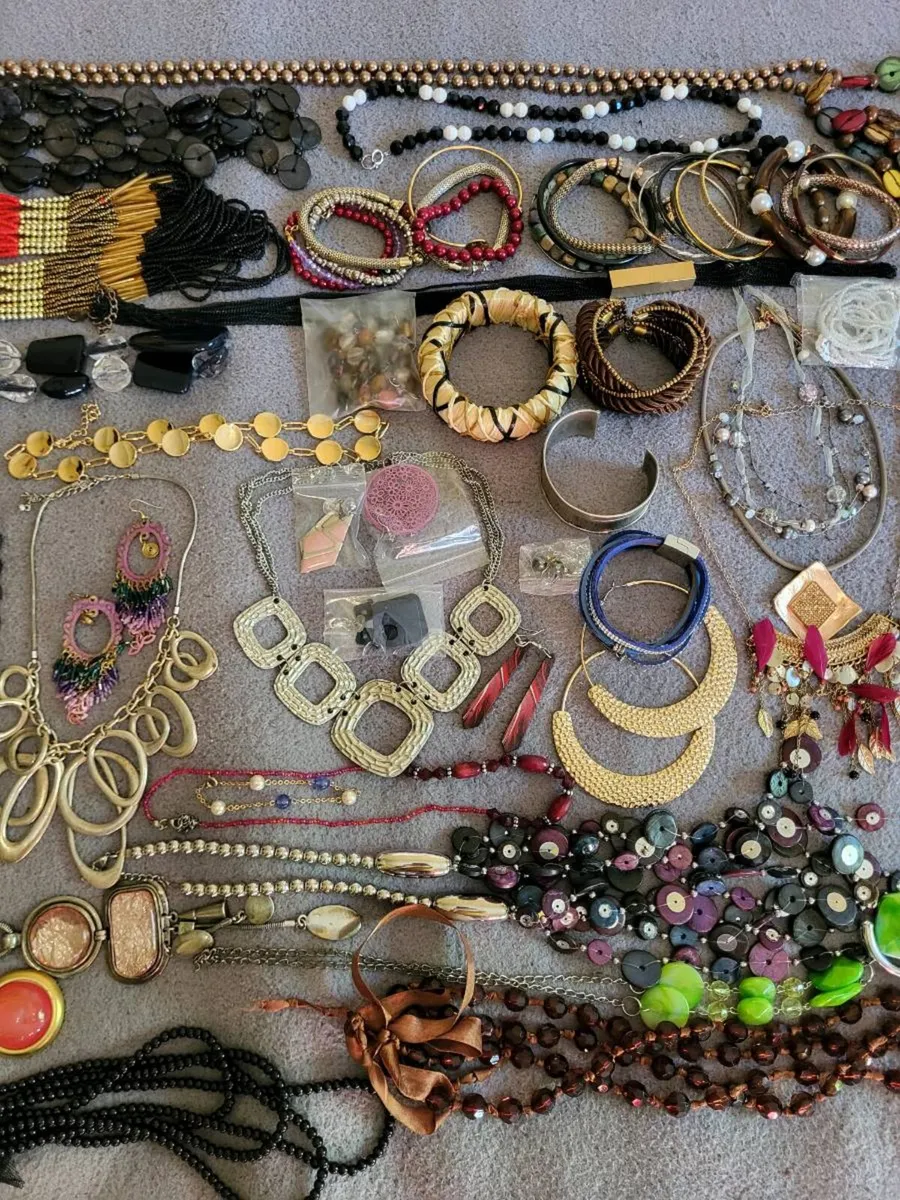 72 Piece Mixed Jewellery Job Lot / Bundle – €40 - Image 3