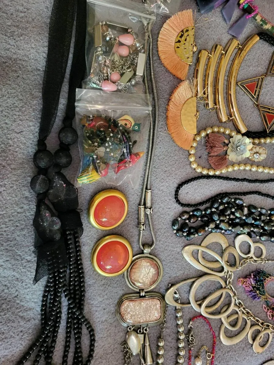 72 Piece Mixed Jewellery Job Lot / Bundle – €40 - Image 4