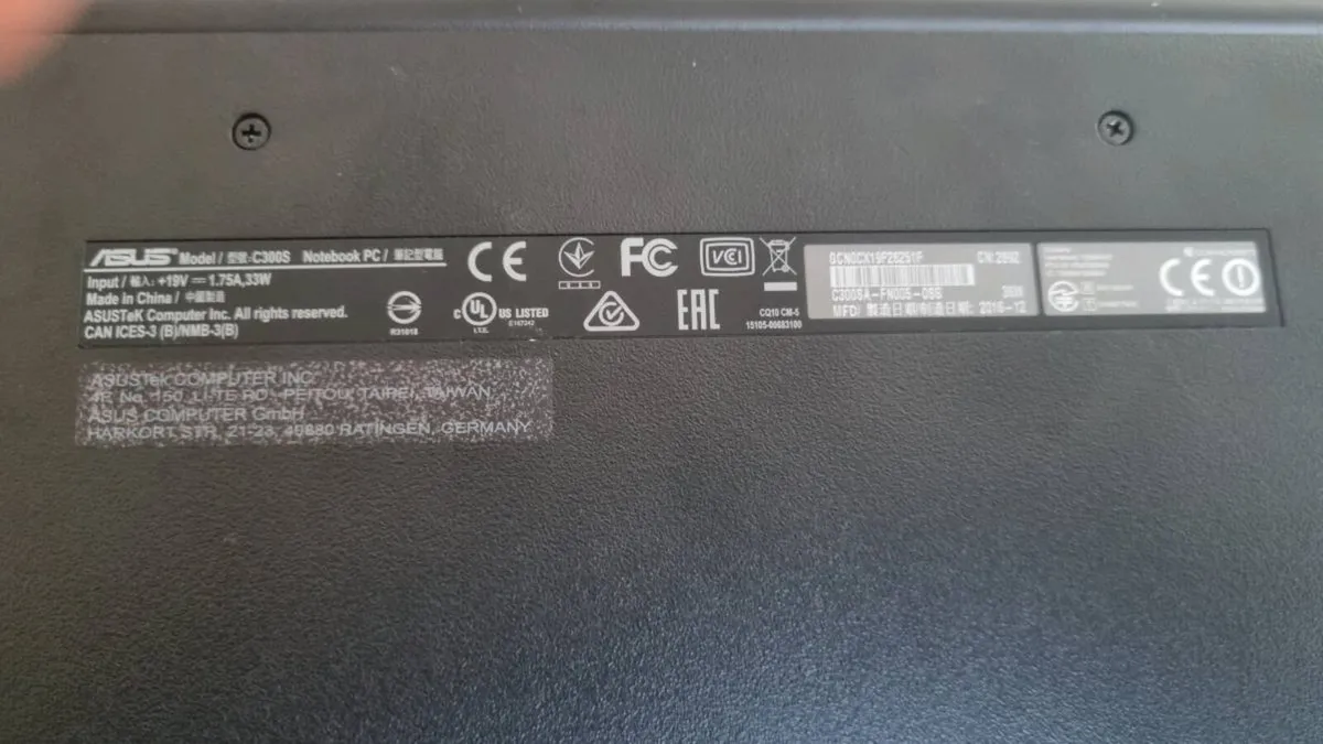 Asus C300s Chromebook Laptop 13 inch - Image 4