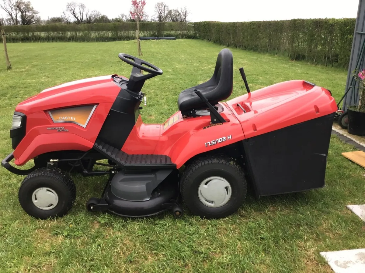 Ride on lawn mower - Image 1