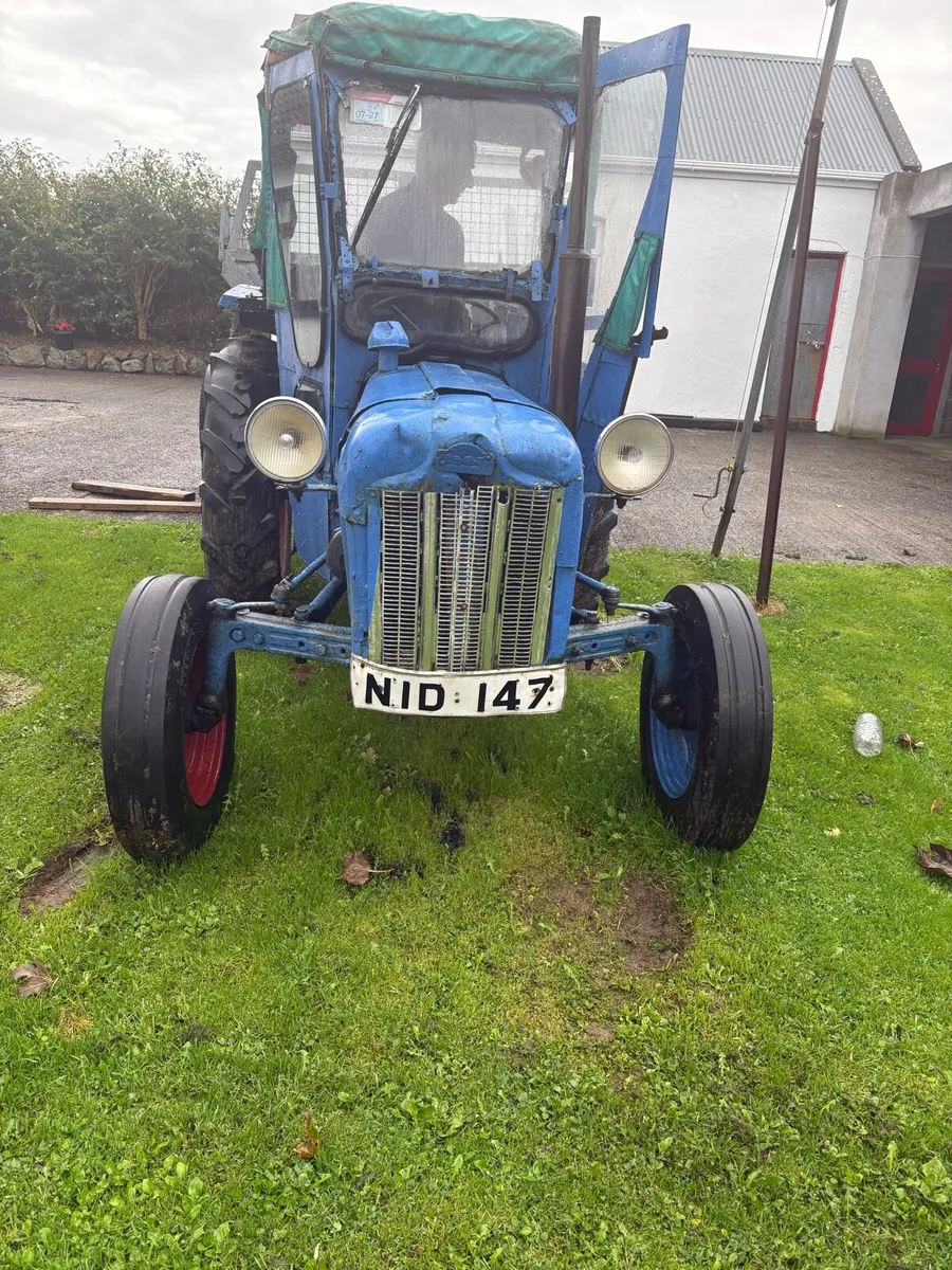 Tractor & trailer. Vintage - Image 1