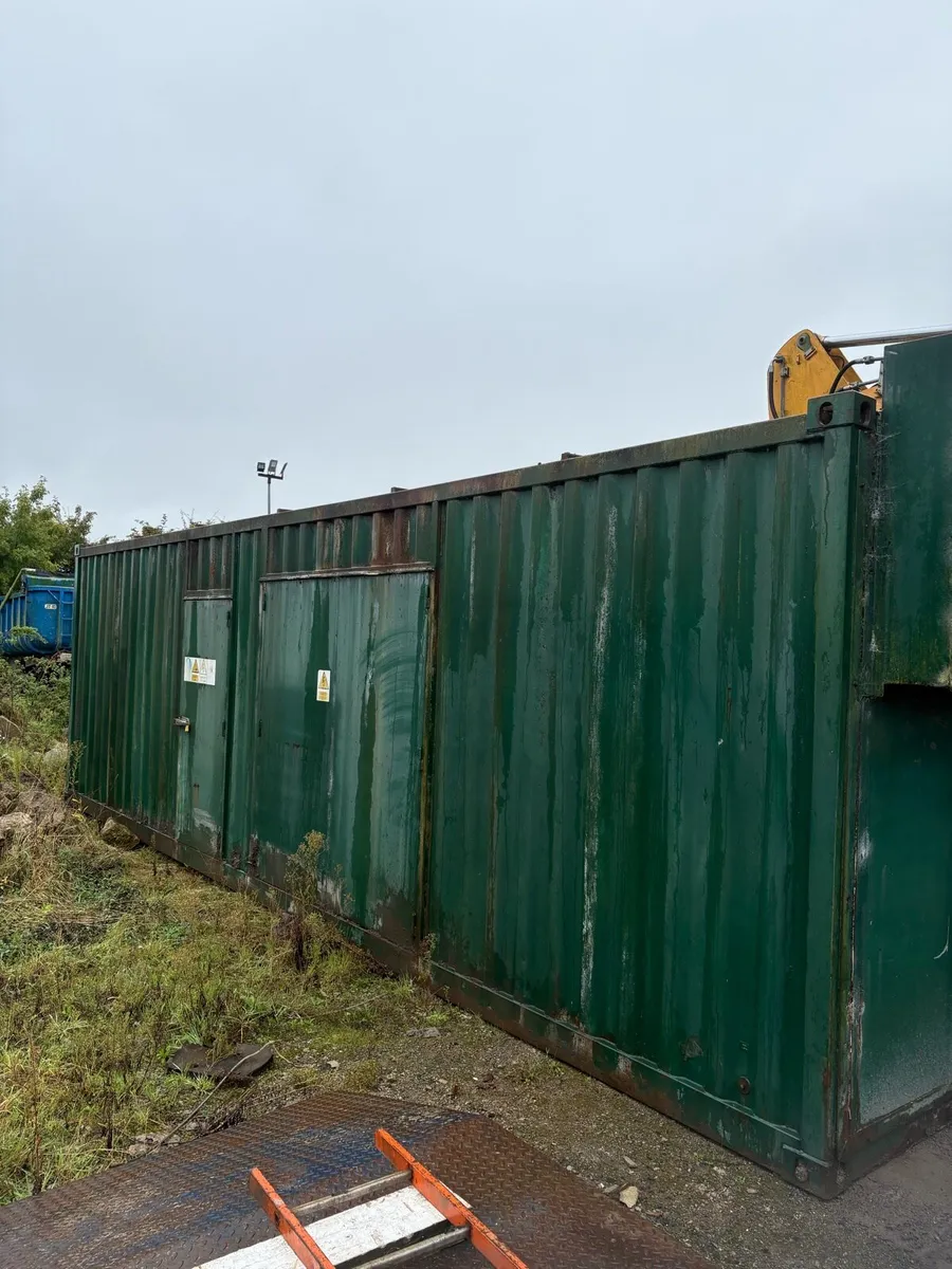 Generator container - Image 1