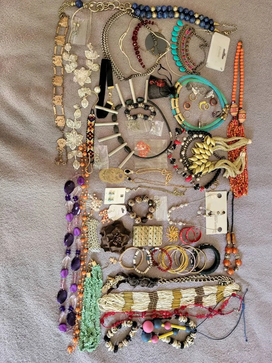 72 Piece Mixed Jewellery Job Lot / Bundle – €40 - Image 1