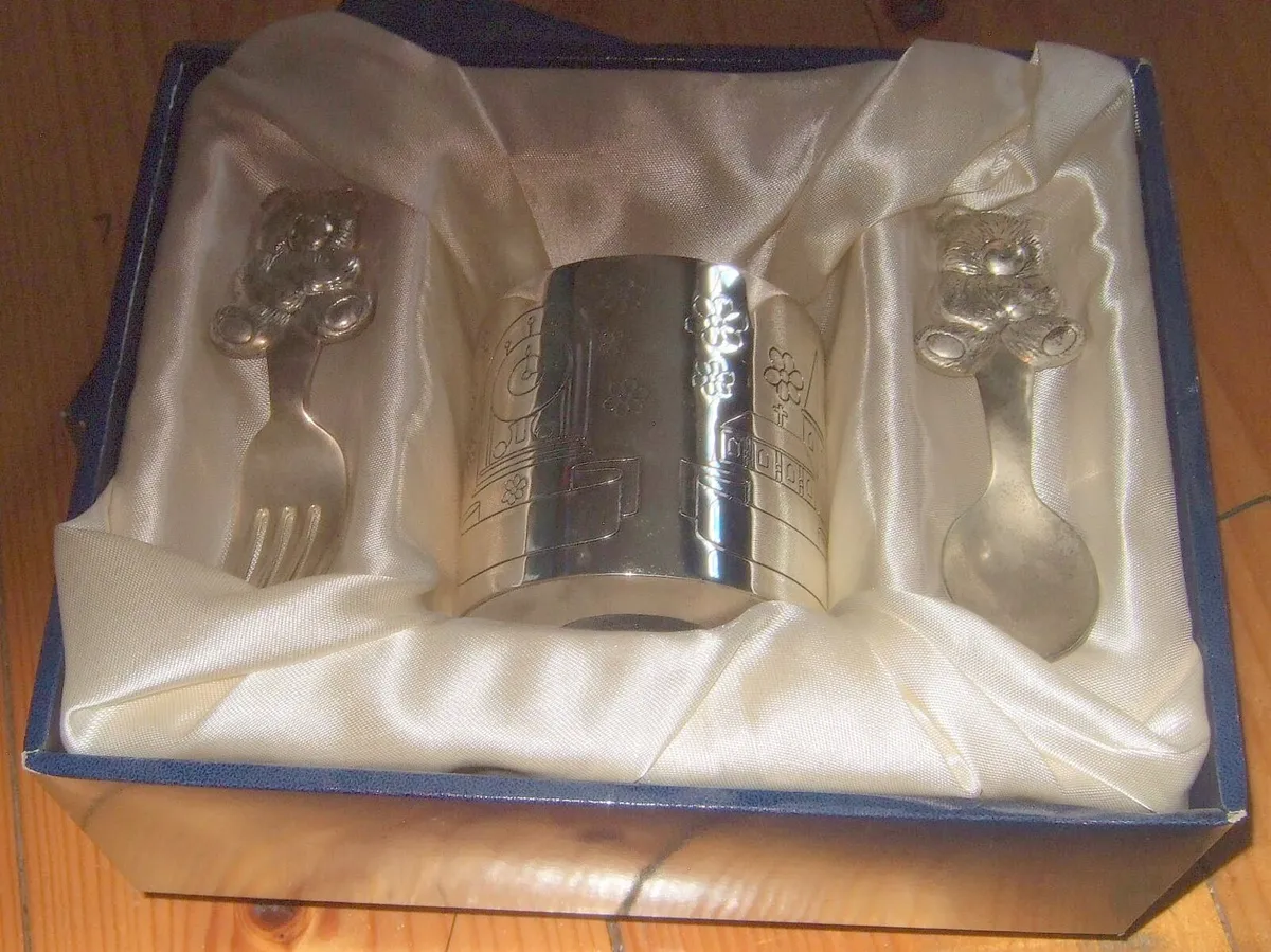 Vintage Teddy Bear Christening Set - Pristine - Image 3