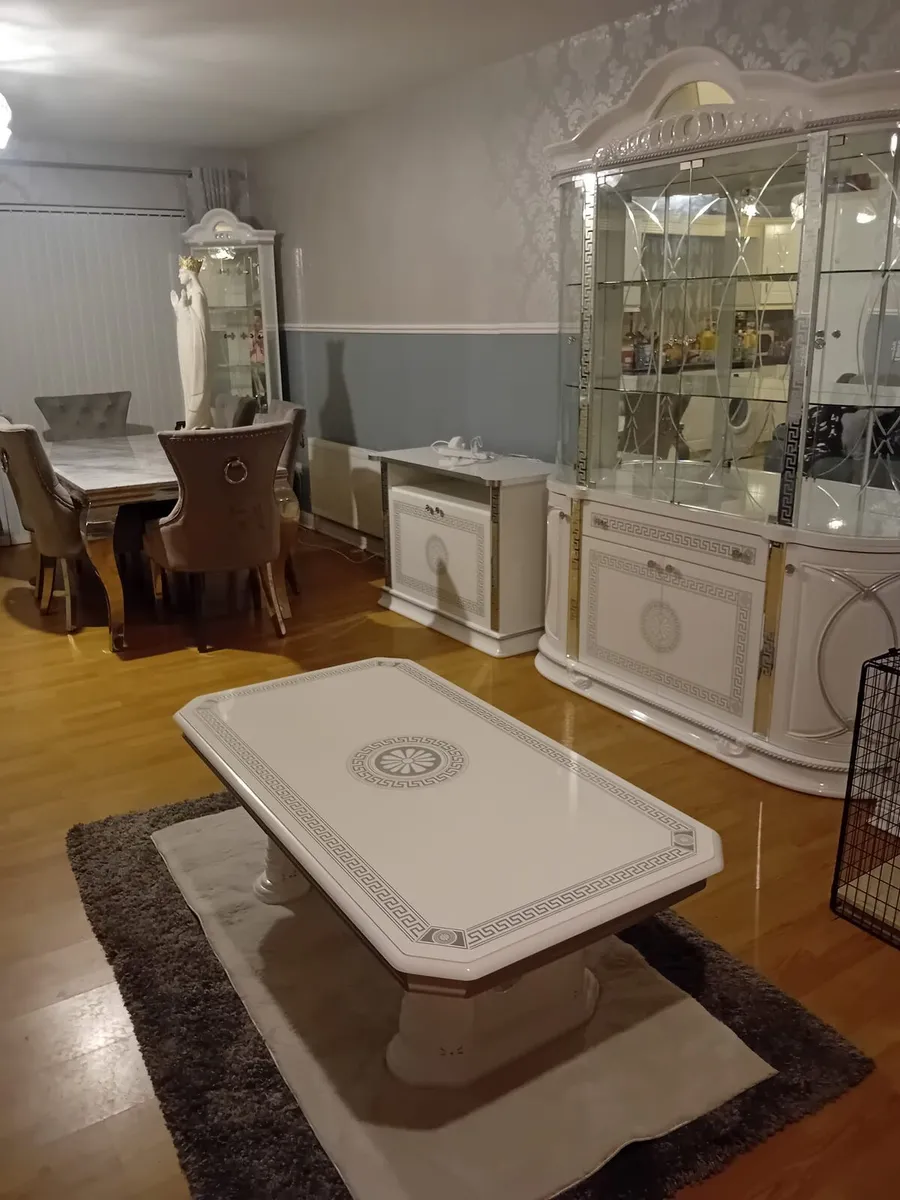 Italian furniture - Image 4