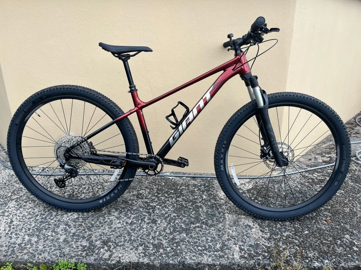 Giant Talon 0 Mountain Bike - Image 1