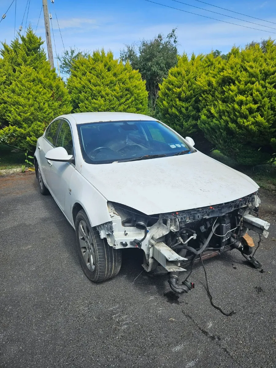 2x opel insignia only in parts. Parts going cheap - Image 4