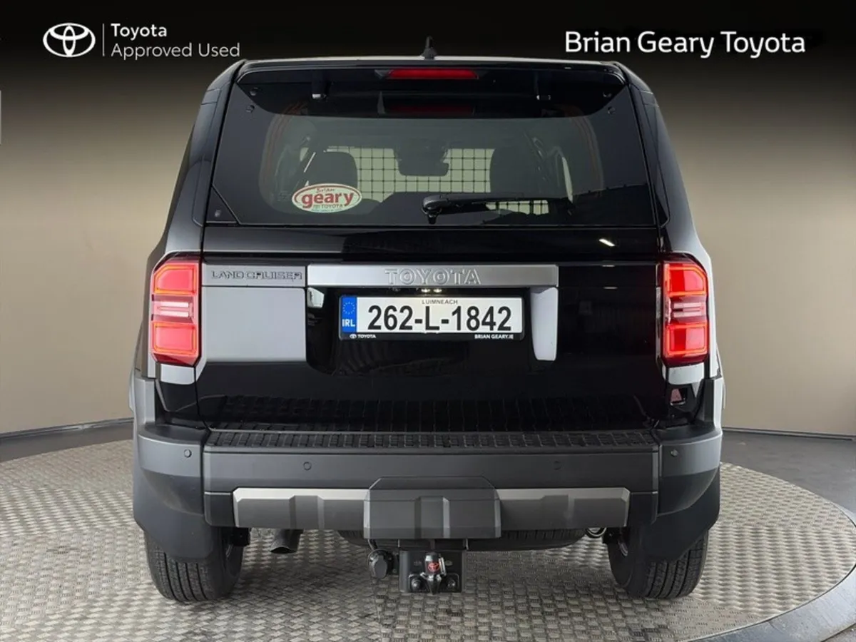 Toyota Land Cruiser LWB AUTO - Image 4