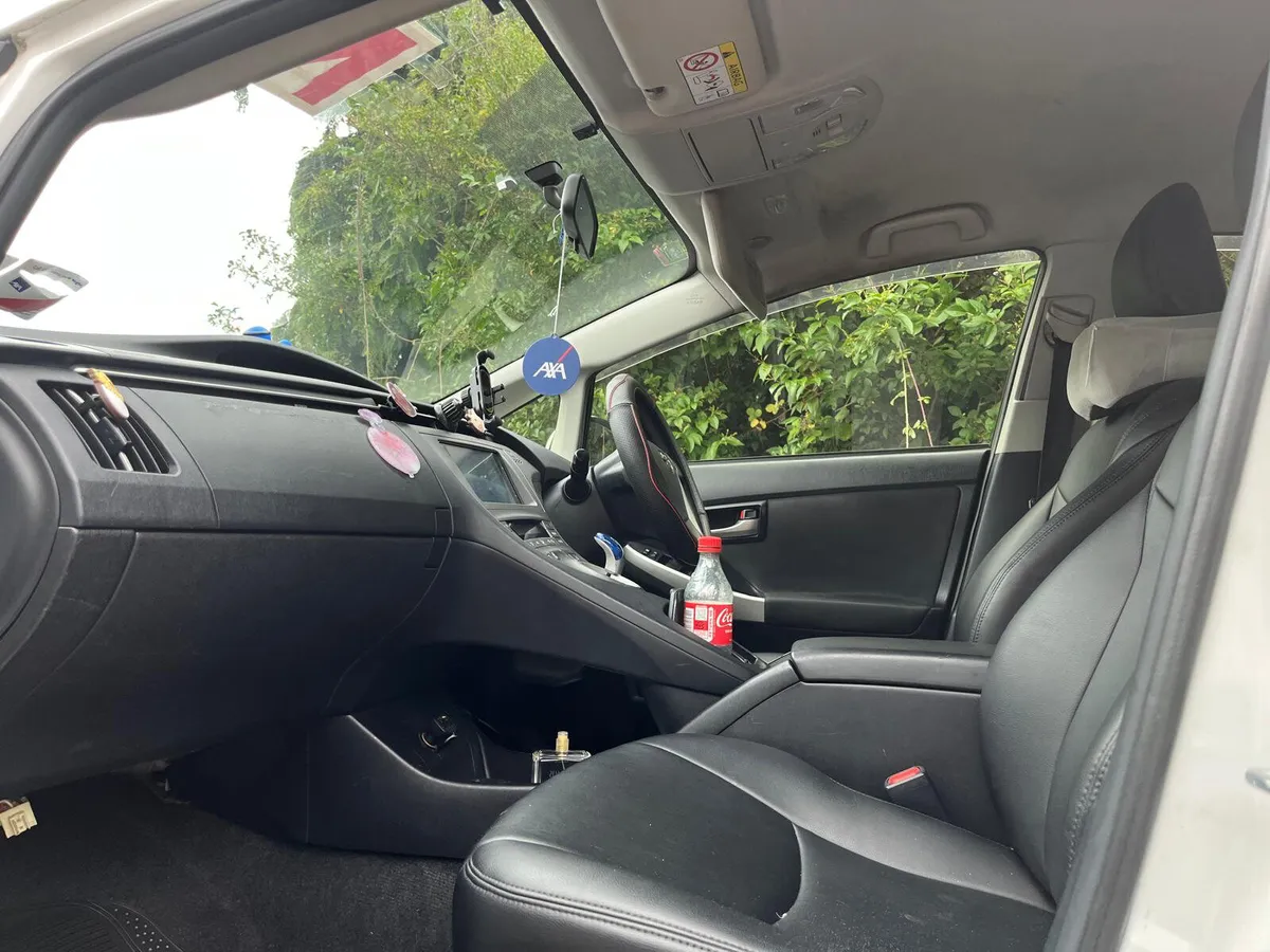 2014 Toyota Prius cat robbed - Image 4