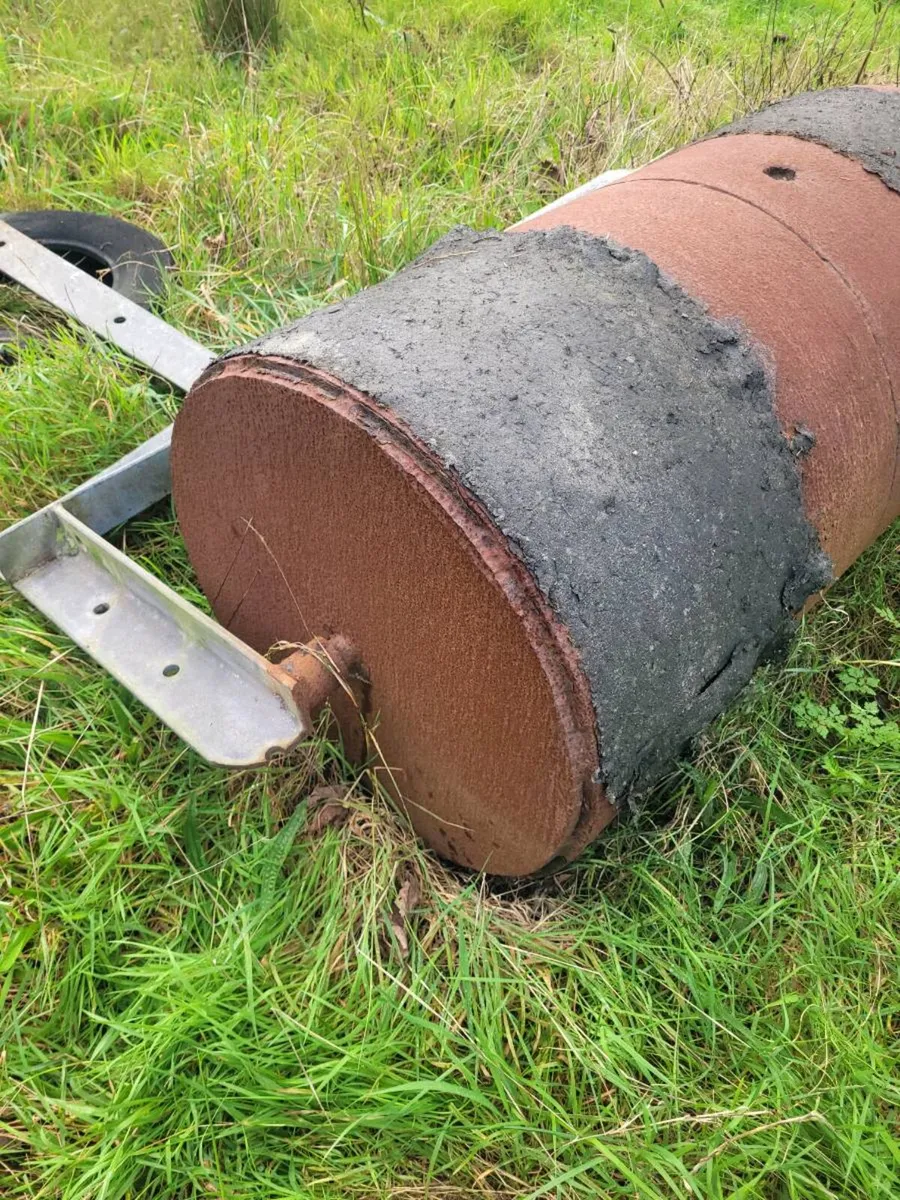 Roller - Image 1