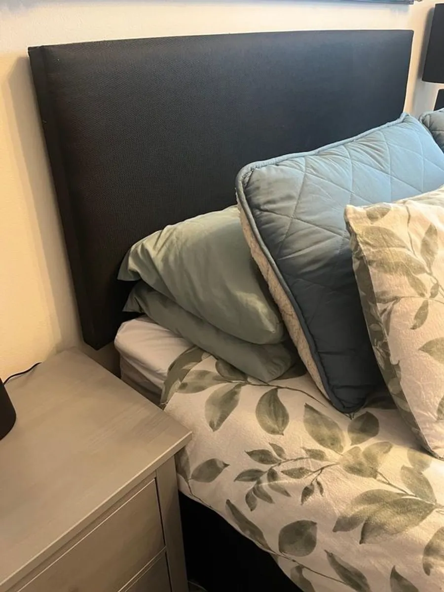 Bed - Image 1