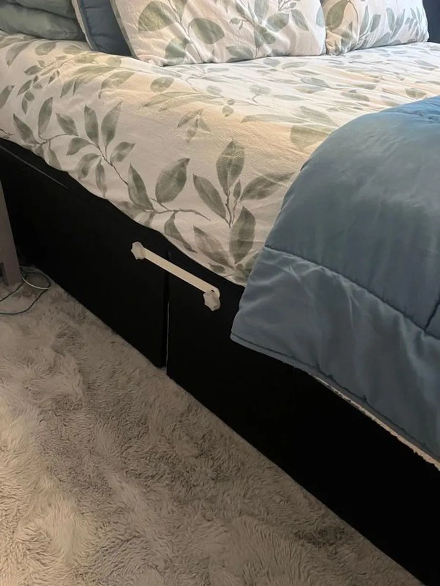 Bed - Image 2