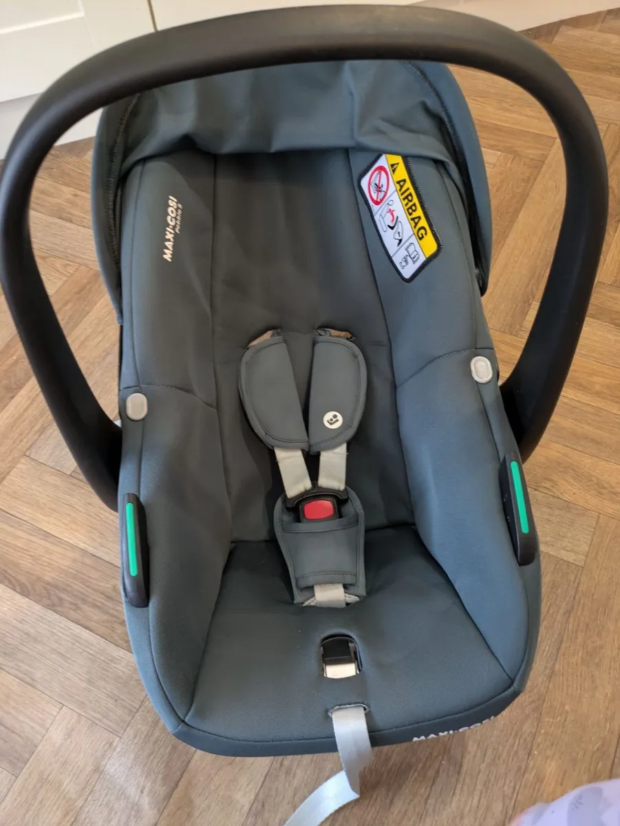 Maxi cosi pebble s infant carseat - Image 3
