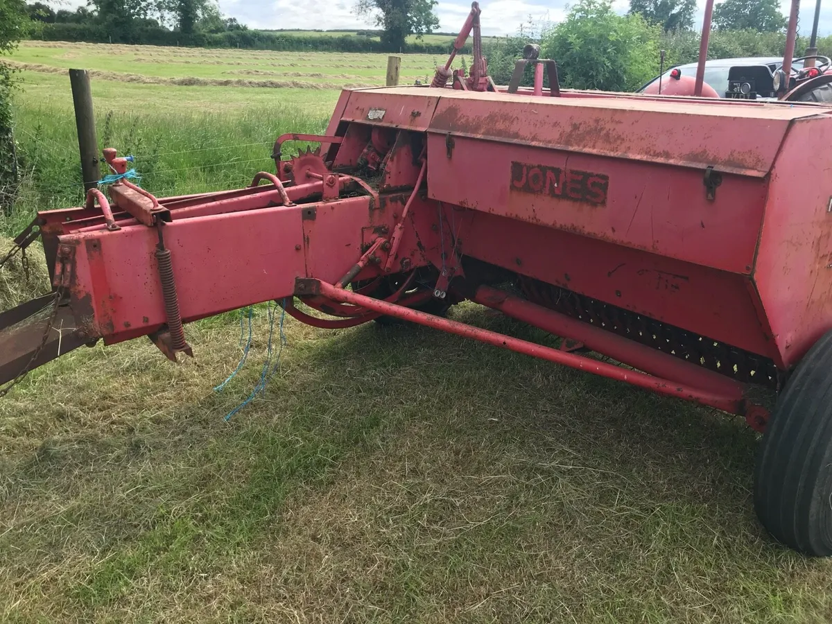 Jones MT 12 square Baler - Image 4