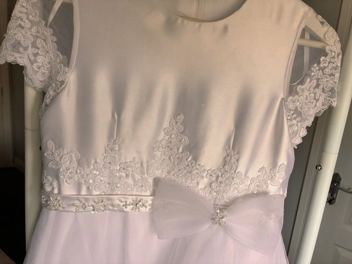 Communion dress - Image 4