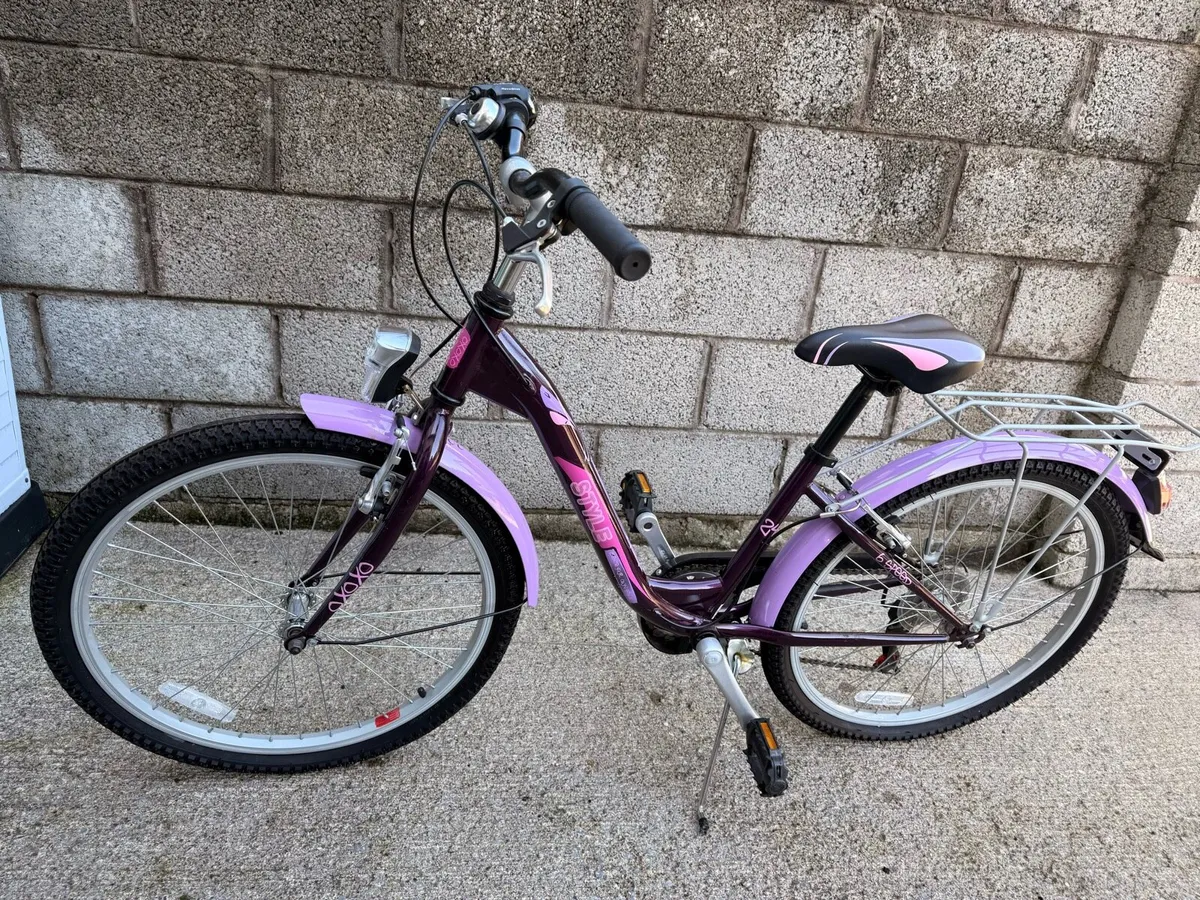 Girls bike - Image 1