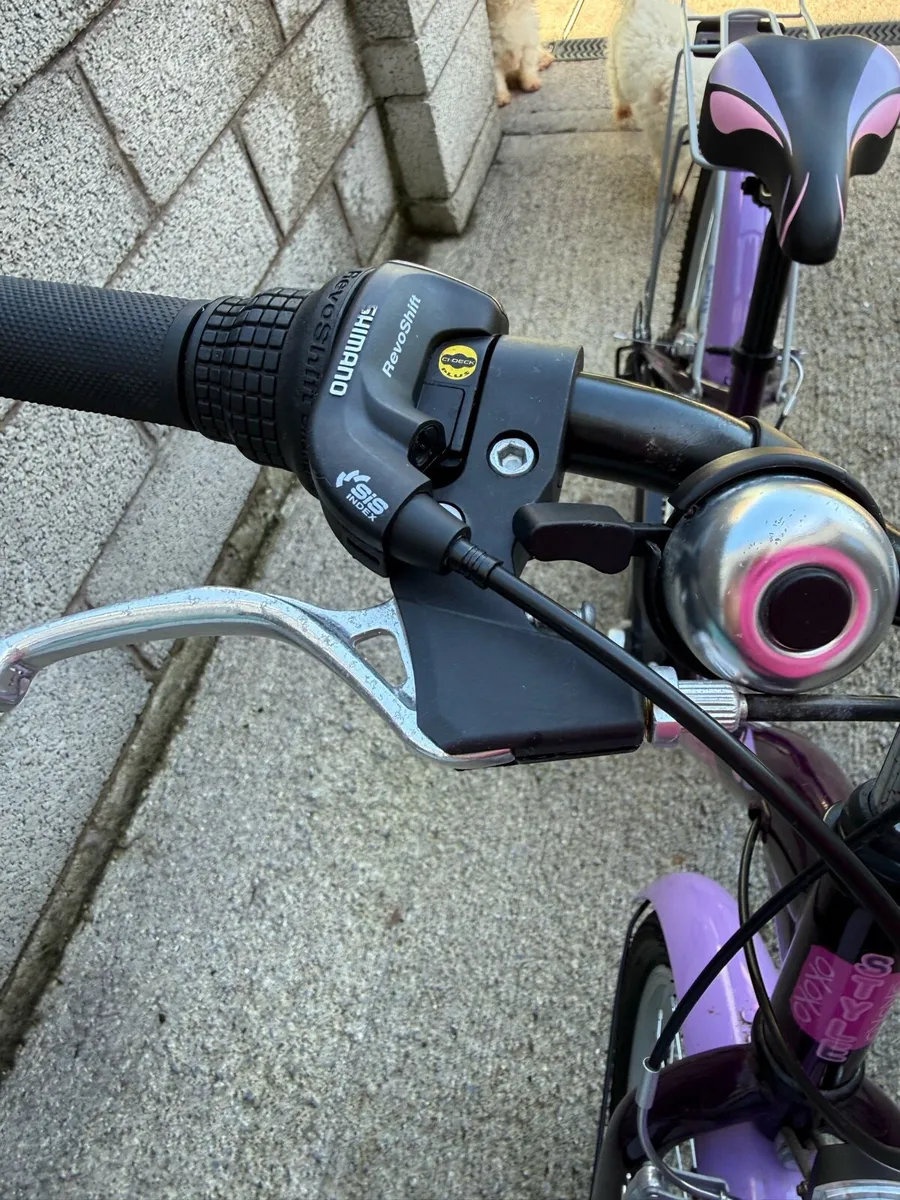 Girls bike - Image 4