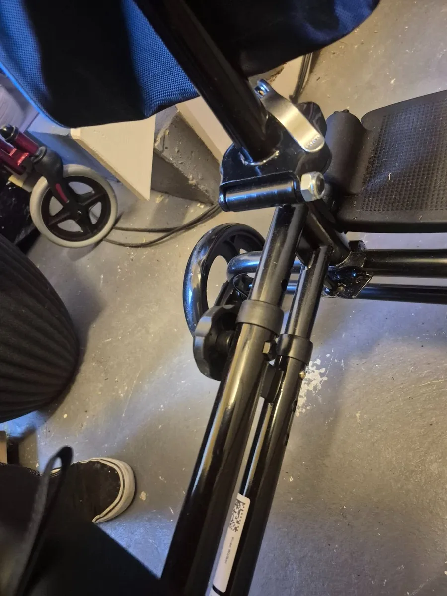 Deluxe Knee Walker - Image 4