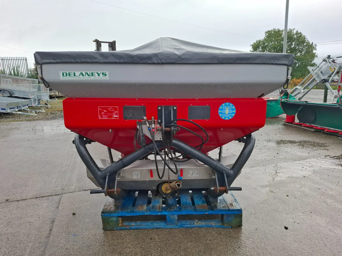 Fertiliser Spreader - Image 4