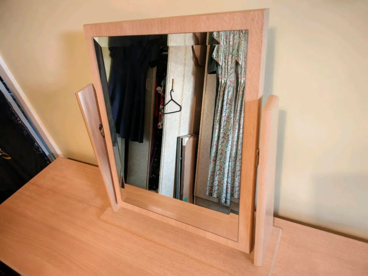 Dressing Table Set with Tilting Mirror & Cushioned - Image 2