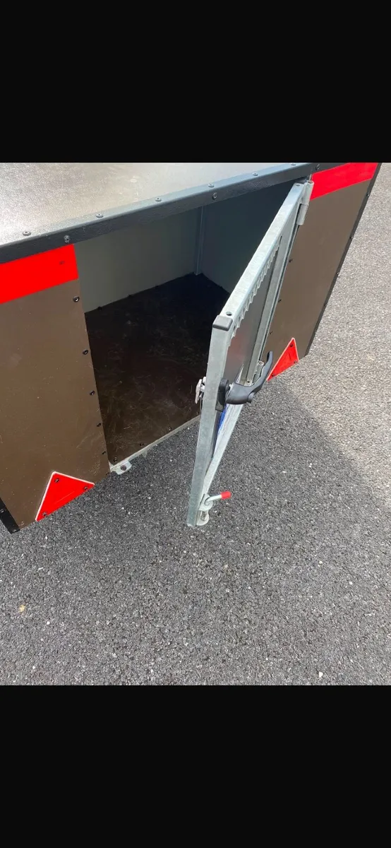 Dog box - Image 4
