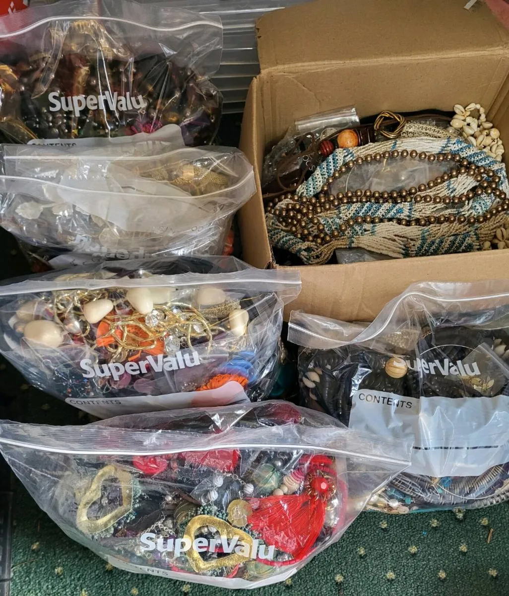 432 Piece Mixed Jewellery Job Lot – 6 Bags – €200