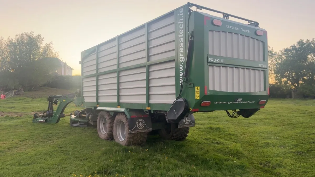 Grass Technology GT140 2023 zero grazer - Image 1