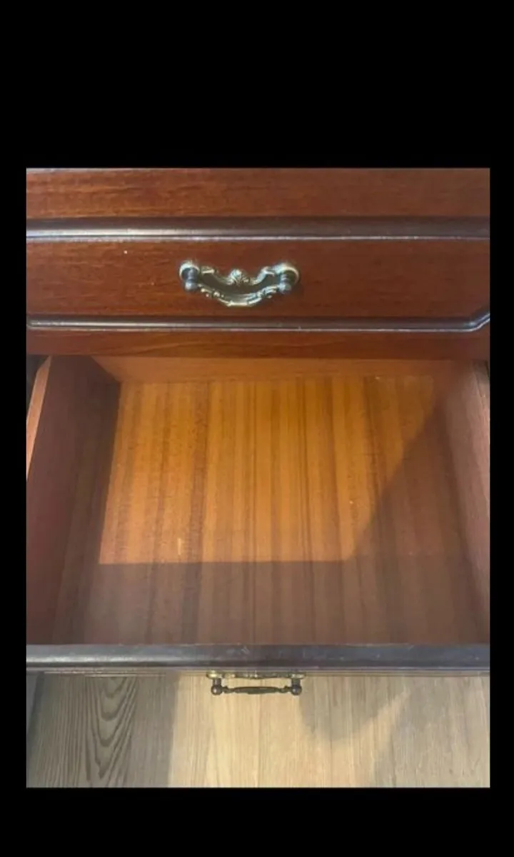 Locker - Image 2