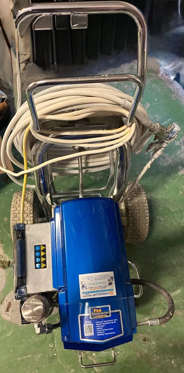 Graco Paint sprayer - Image 2