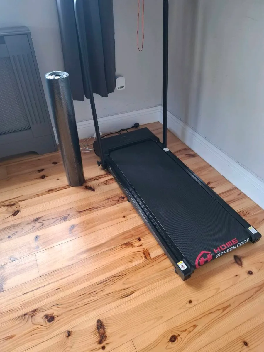 Treadmill/walking pad - Image 1