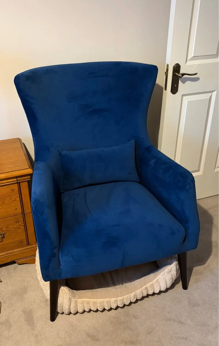 Fireside chair - Image 1