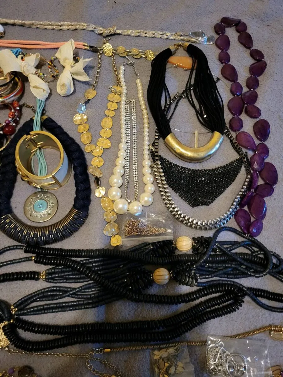 72 Piece Mixed Jewellery Job Lot / Bundle – €40 - Image 4