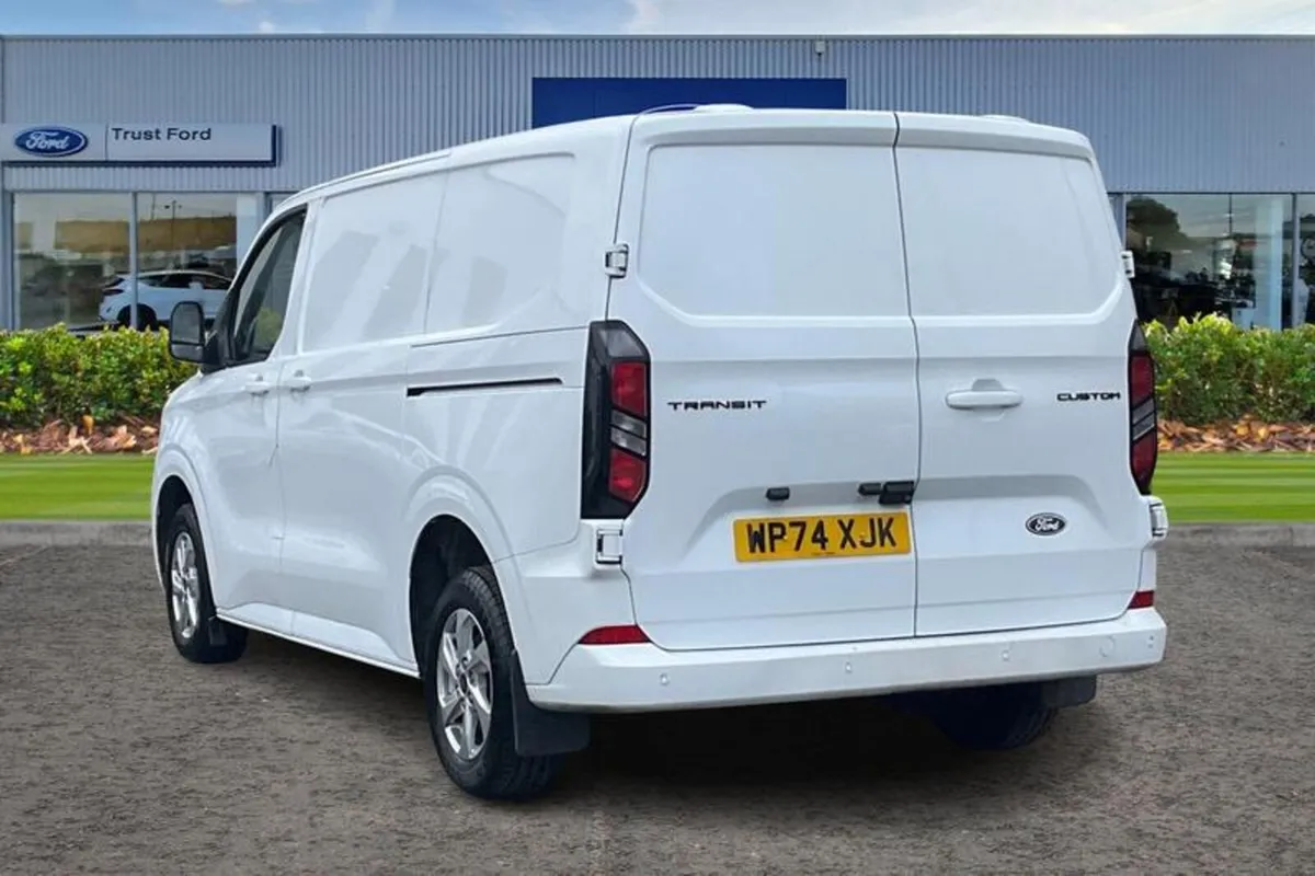 Ford Transit Custom 300 L1  FWD 2.0 EcoBlue 136ps - Image 2