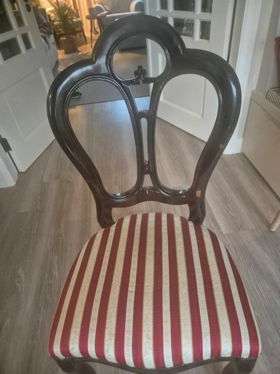 4 dining room chairs - Image 1