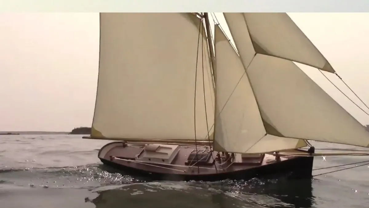 RC Sailing Boat - Image 1