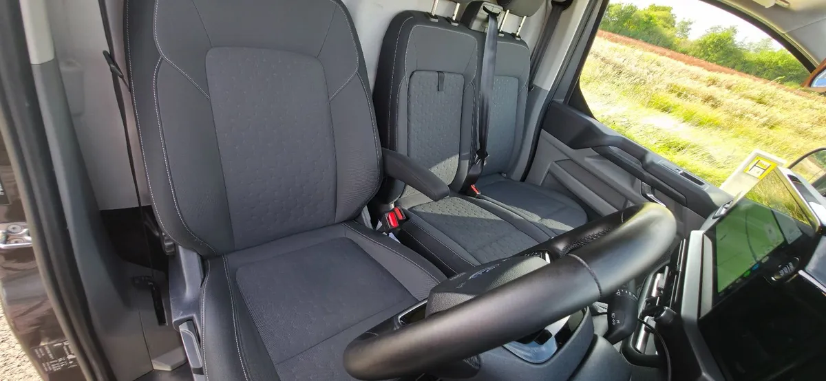Ford Transit Custom 2024 - Image 3