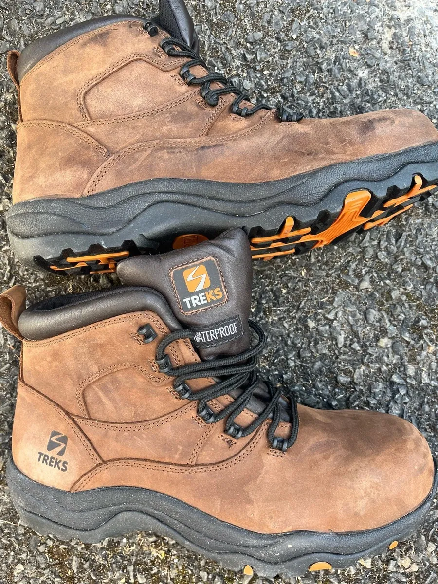 New Treks boots - Image 2