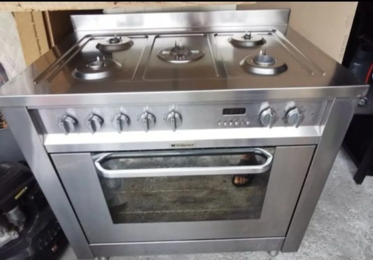 Gas cooker - Image 1