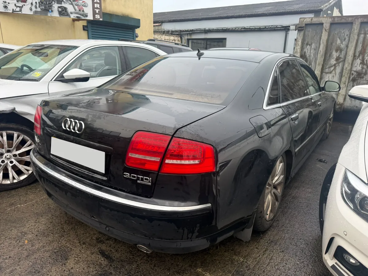 2009 AUDI A8 3.0  TDI QUATTRO FOR BREAKING! - Image 2