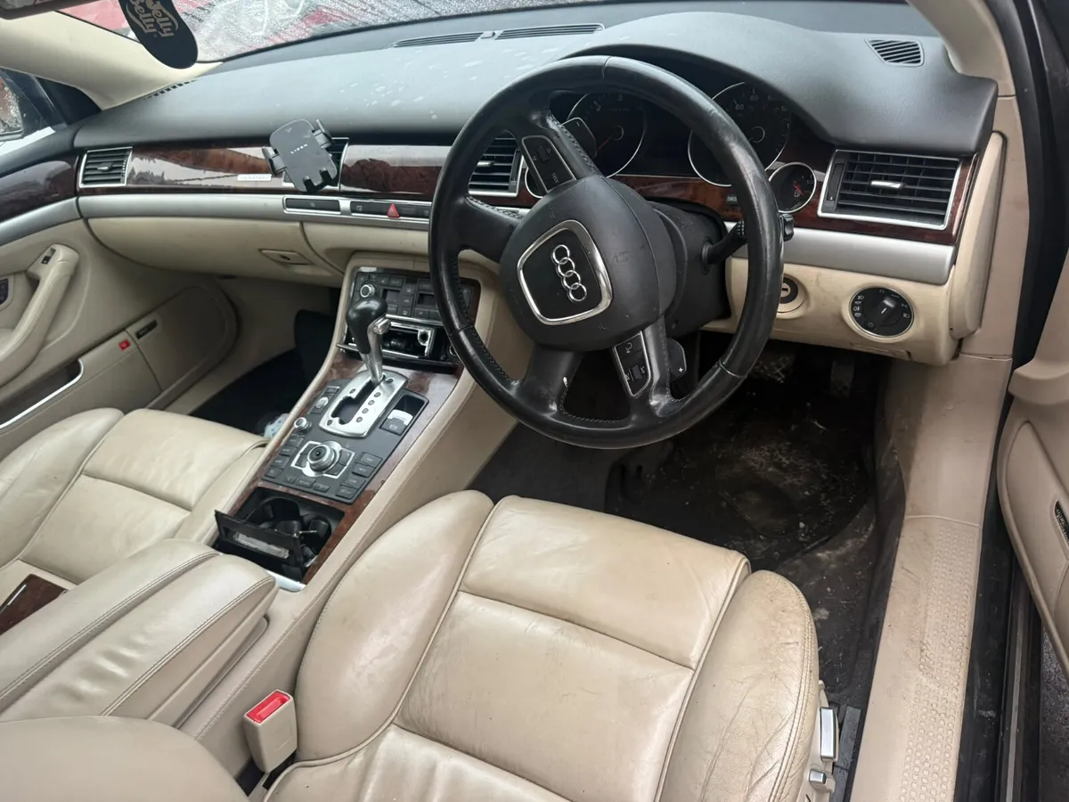 2009 AUDI A8 3.0  TDI QUATTRO FOR BREAKING! - Image 4